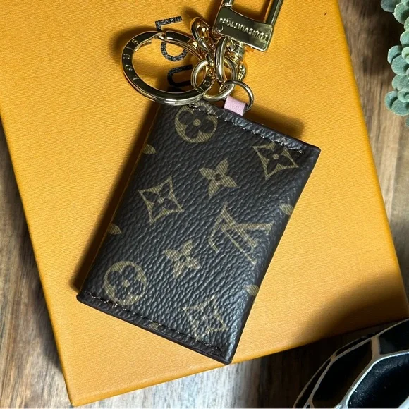 Louis Vuitton Monogram Key & Card Holder - Picture 6 of 9
